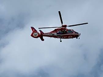 空, 屋外, 飛行機, 飛んでいる が含まれている画像

自動的に生成された説明